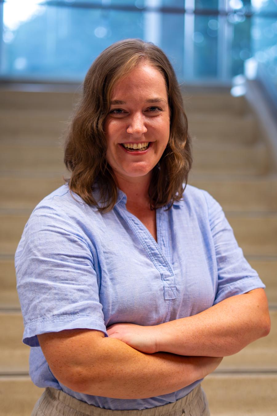 Headshot of Mindy Cook